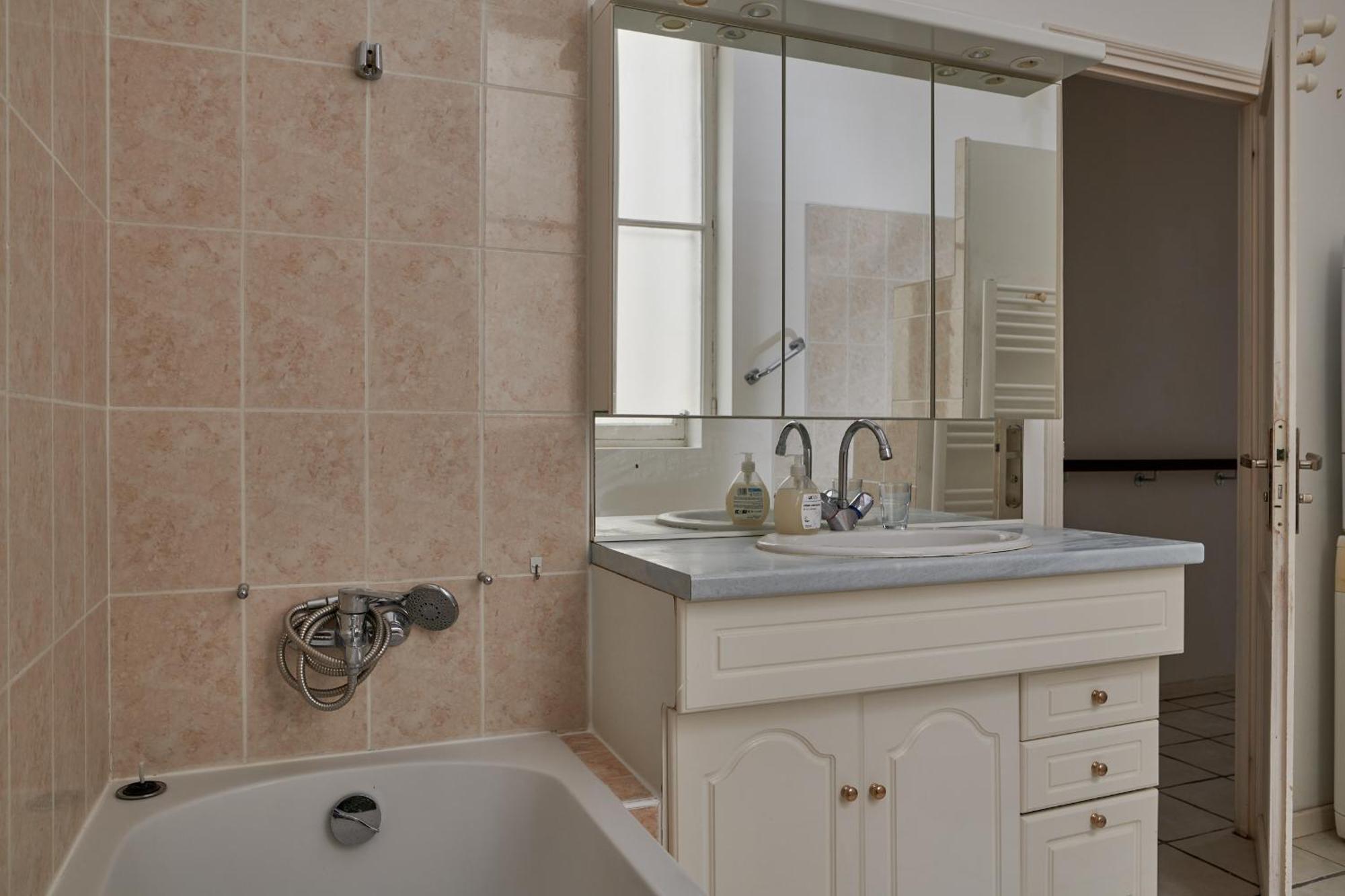 Grand Appartement Au Coeur de Sète Extérieur photo